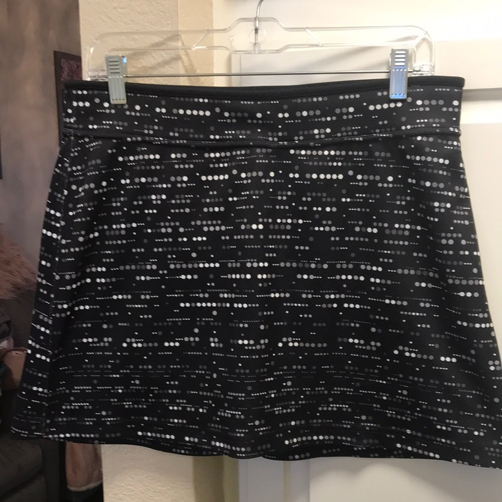 Made for Life black, grey, and white patterned quick dry tennis skirt